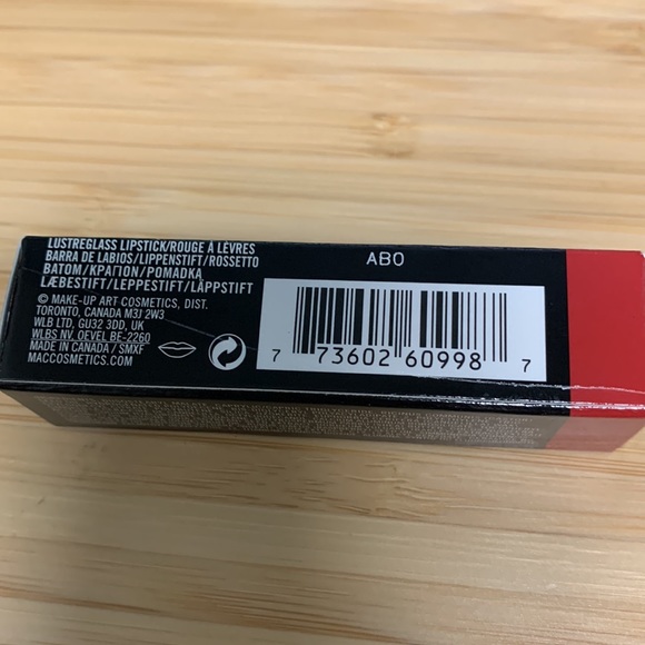 M.A.C. LUSTREGLASS SHEER-SHINE LIPSTICK Sexy Lustre glass lip flustered 557 NWT - Picture 5 of 15